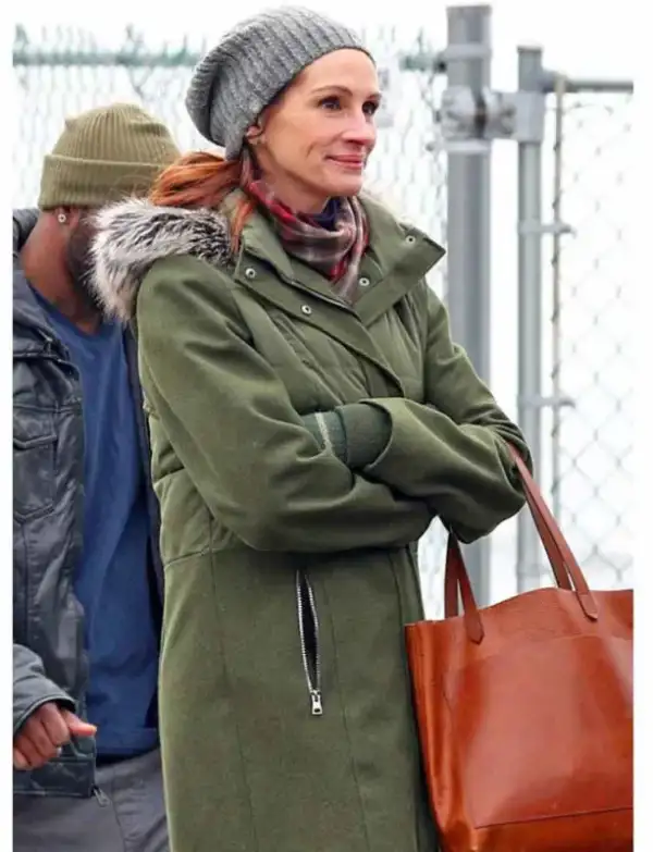 Ben Is Back Julia Roberts Green Coat